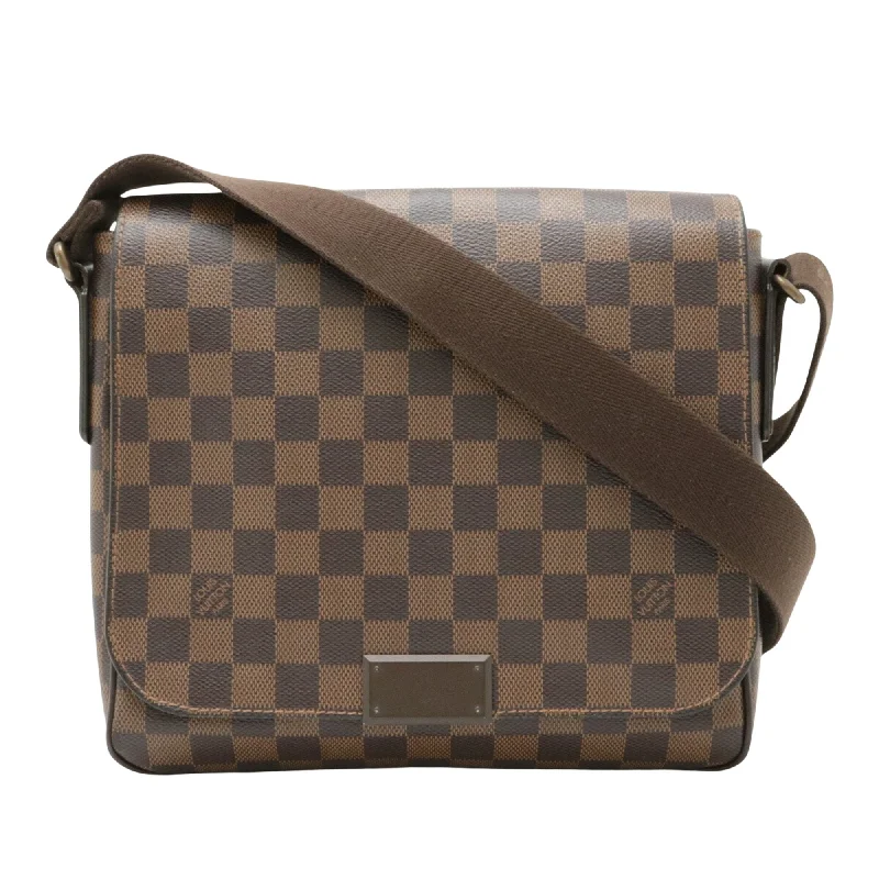 LOUIS VUITTON District Shoulder Bag