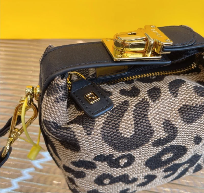 Fendi cute Crossbody Bags