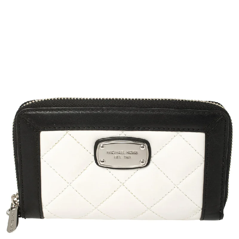 White/Black Quilted Leather Wristlet Wallet