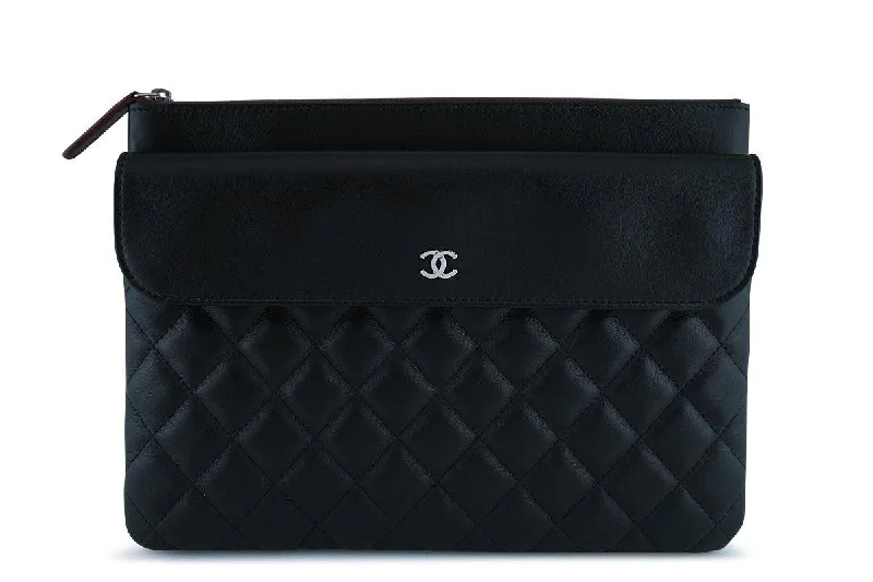 NWT 17S Chanel Black Classic Quilted O Case Flap Clutch Purse Bag